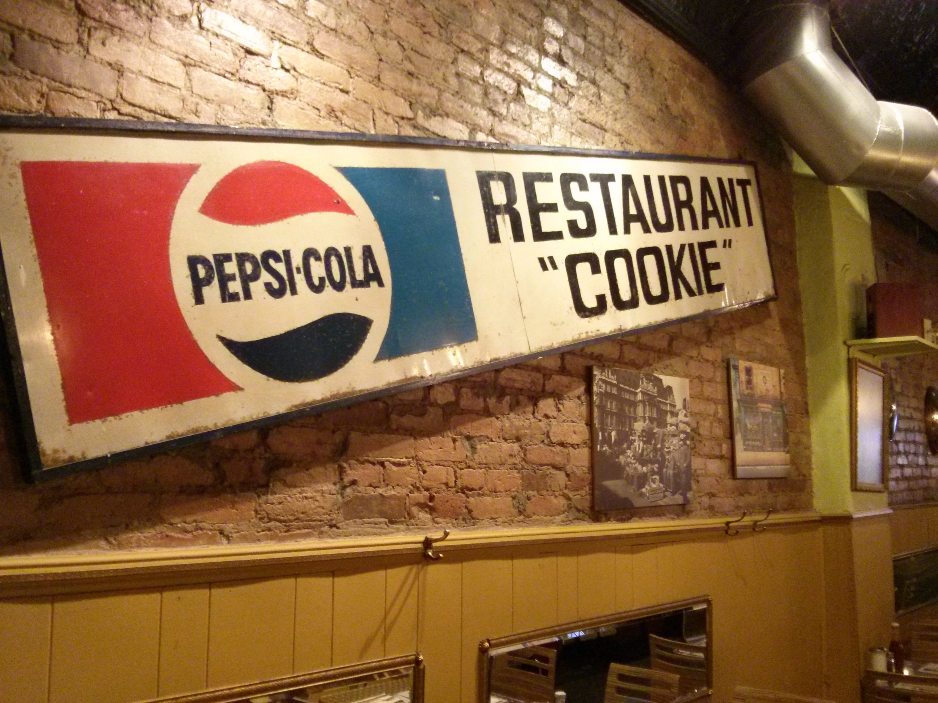 PORTRAITS OF THE MAIN BAGEL ETC. SDBSL Boulevard SaintLaurent